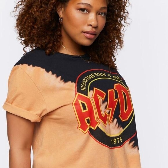 Plus Size ACDC Bleach Graphic Cropped Tee | 3X NWT - Picture 6 of 11